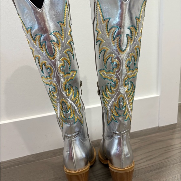 Metallic Western Knee High Cowgirl Boots Silver with Embroidery Women Size 7 & 6 - Picture 6 of 14